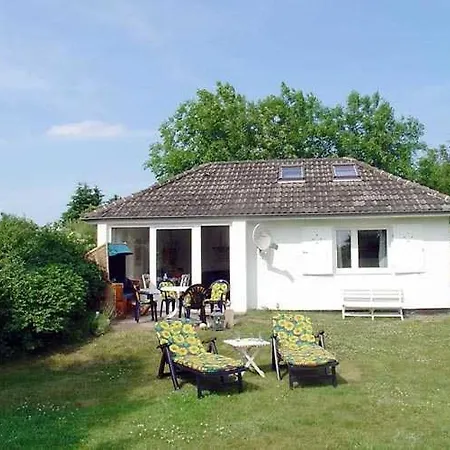 Strandhaus Mit Kaminofen Goting
